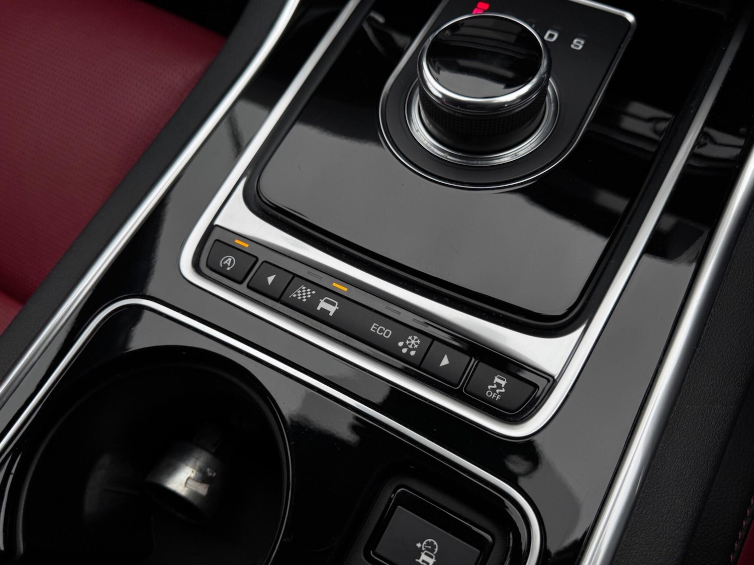 Used Jaguar XE for sale - 77684314: Photo 27