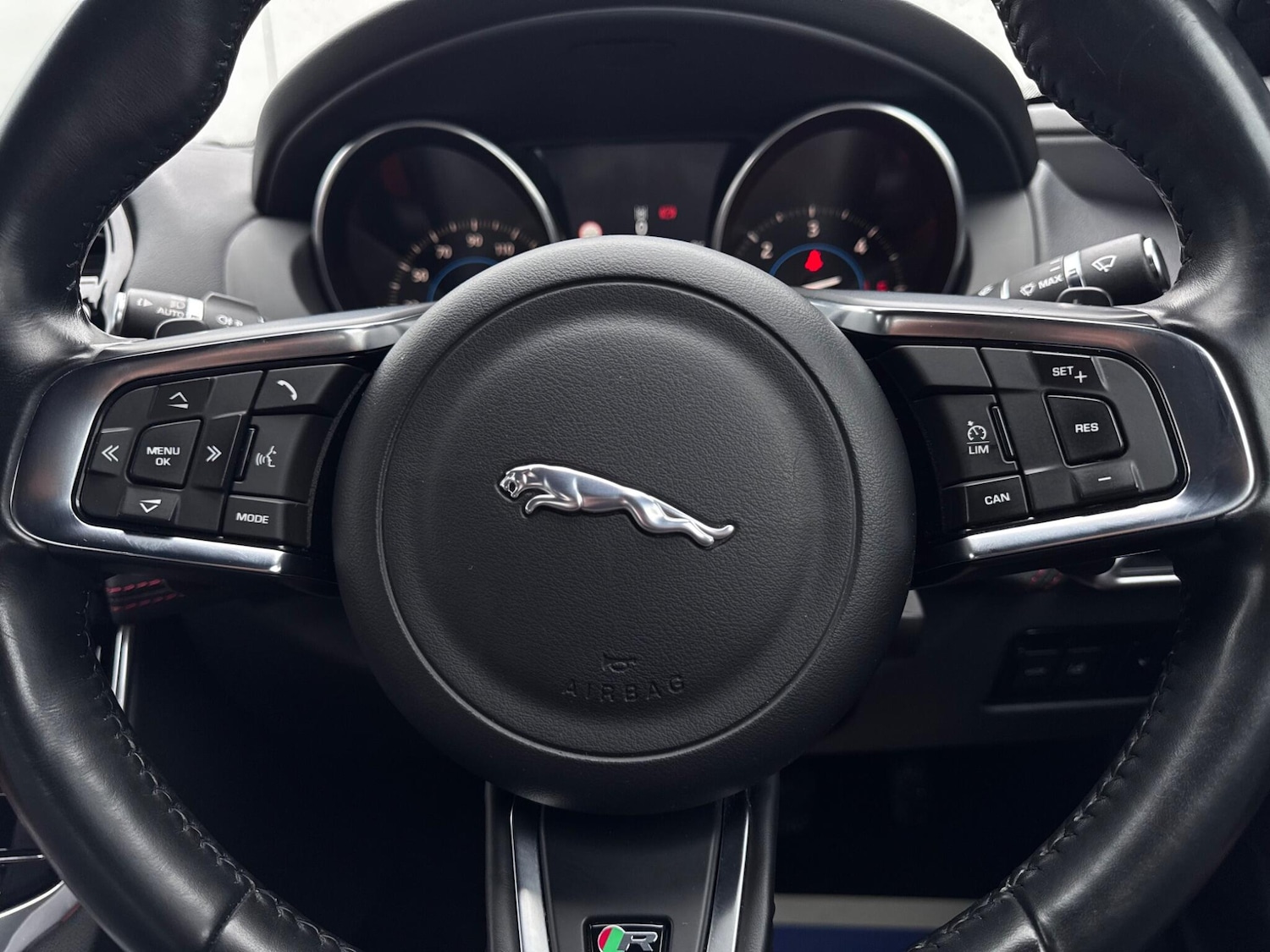 Used Jaguar XE for sale - 77684314: Photo 34