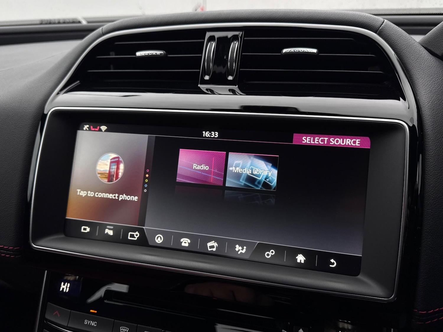 Used Jaguar XE for sale - 77684314: Photo 45