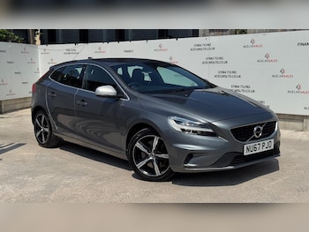 Used Volvo V40 2017 for sale - 79236935: Photo