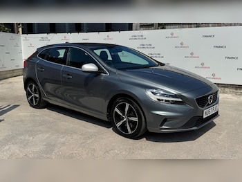Used Volvo V40 2017 for sale - 79236935: Photo