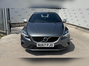 Used Volvo V40 2017 for sale - 79236935: Photo