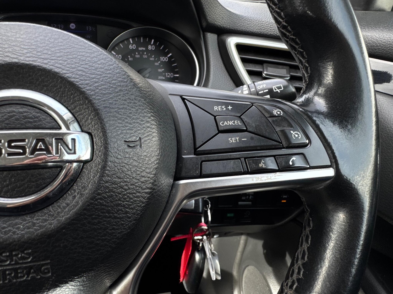 Used Nissan Qashqai for sale - 76995327: Photo 31