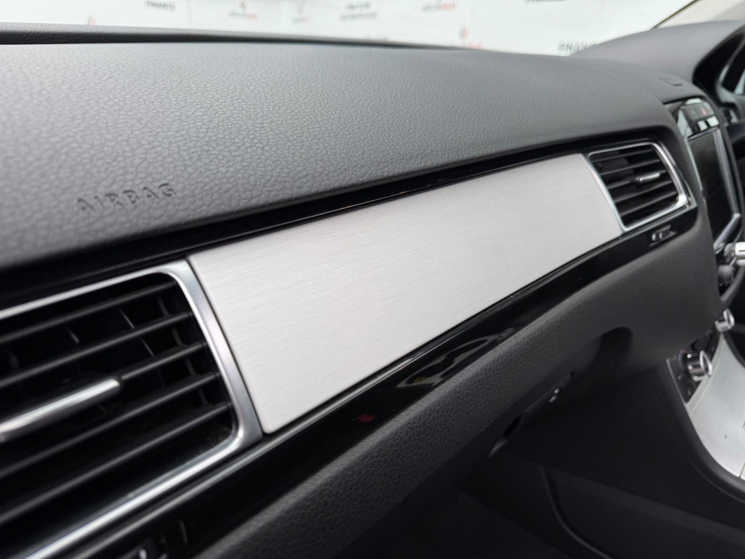 Used Volkswagen Touareg 2013 for sale - 77021207: Photo 68