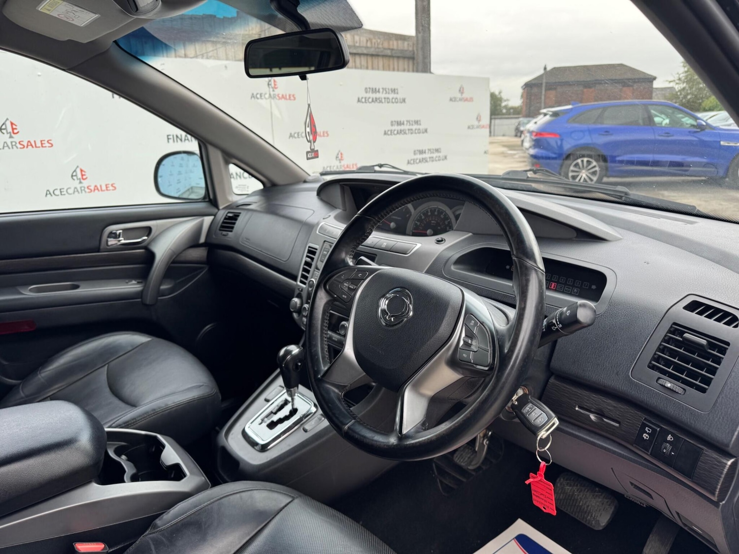 Used Ssangyong Turismo 2017 for sale - 76189906: Photo 10