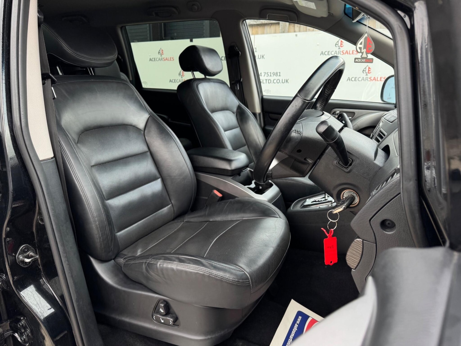 Used Ssangyong Turismo 2017 for sale - 76189906: Photo 12