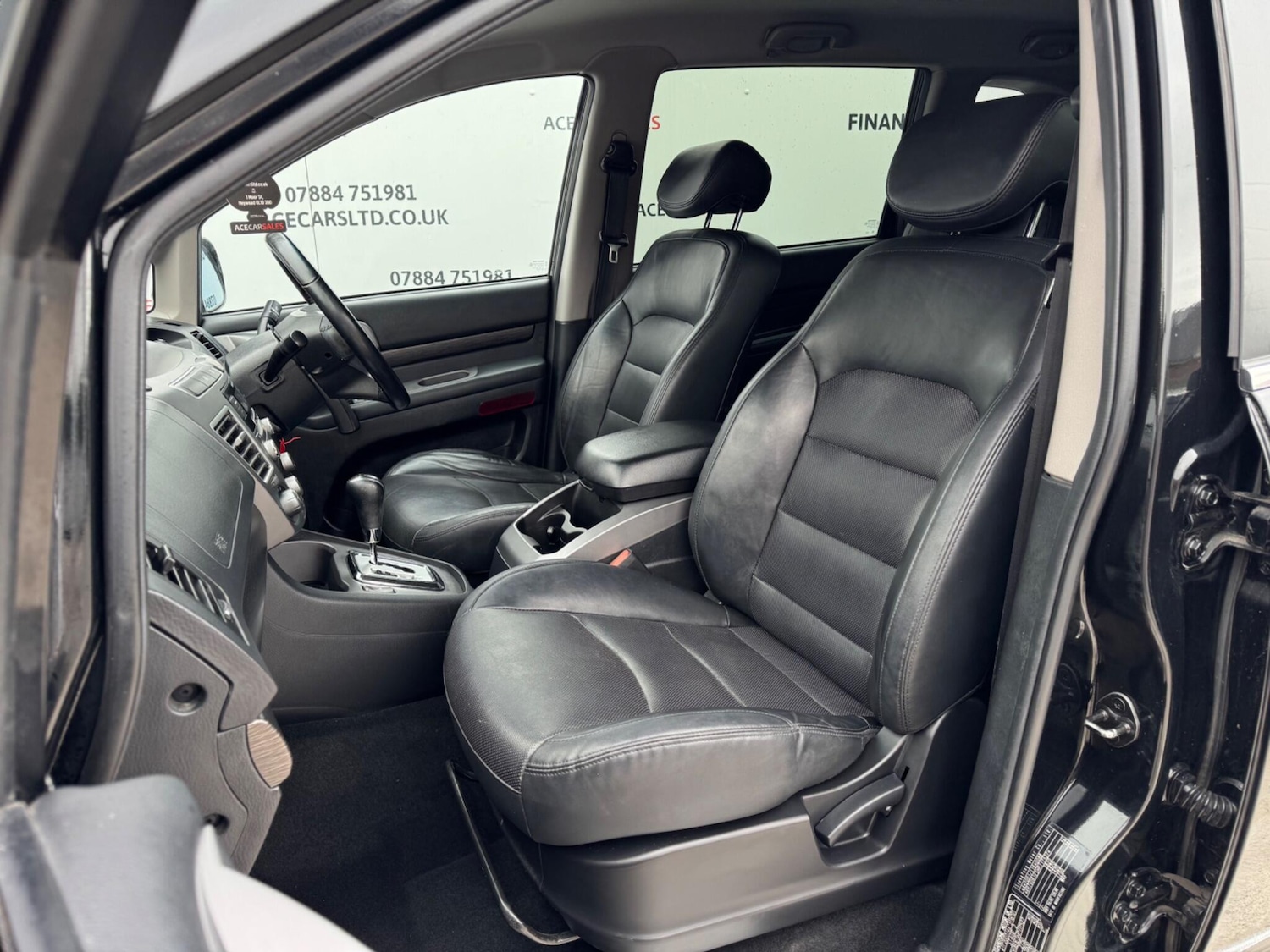 Used Ssangyong Turismo 2017 for sale - 76189906: Photo 19