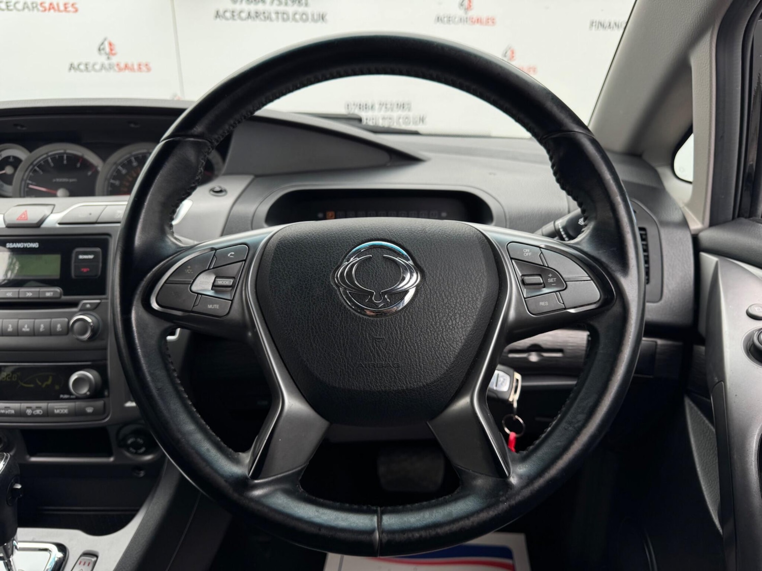Used Ssangyong Turismo 2017 for sale - 76189906: Photo 28