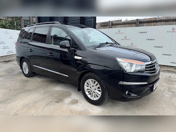 Used Ssangyong Turismo 2017 for sale - 76189906: Photo
