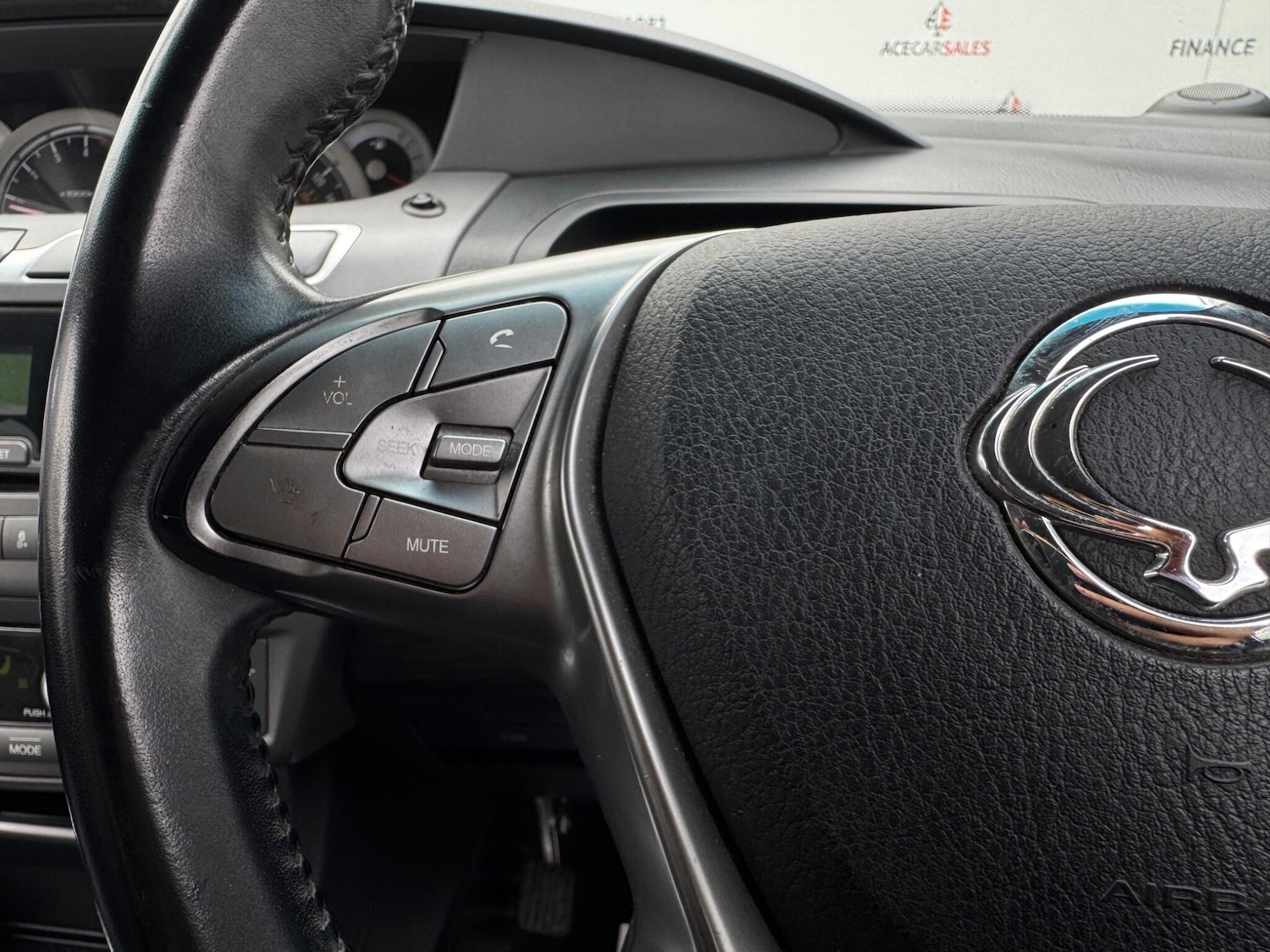 Used Ssangyong Turismo 2017 for sale - 76189906: Photo 30