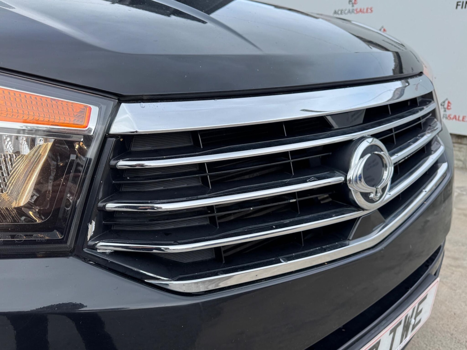 Used Ssangyong Turismo 2017 for sale - 76189906: Photo 43
