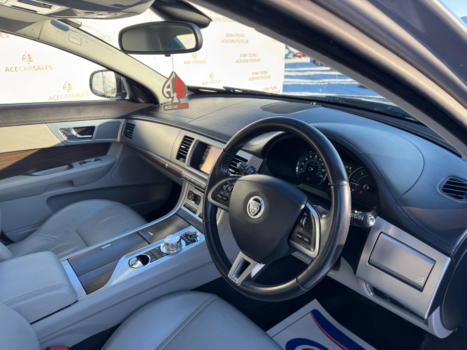 Used Jaguar XF 2012 for sale - 77109842: Photo 10