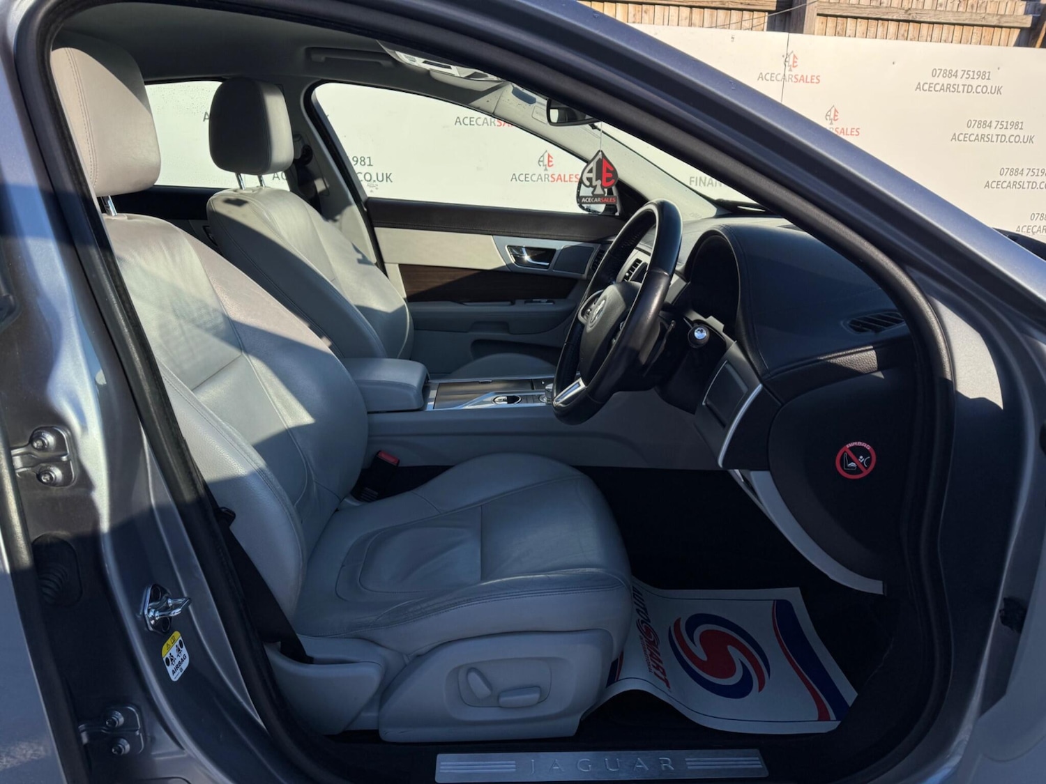 Used Jaguar XF 2012 for sale - 77109842: Photo 11