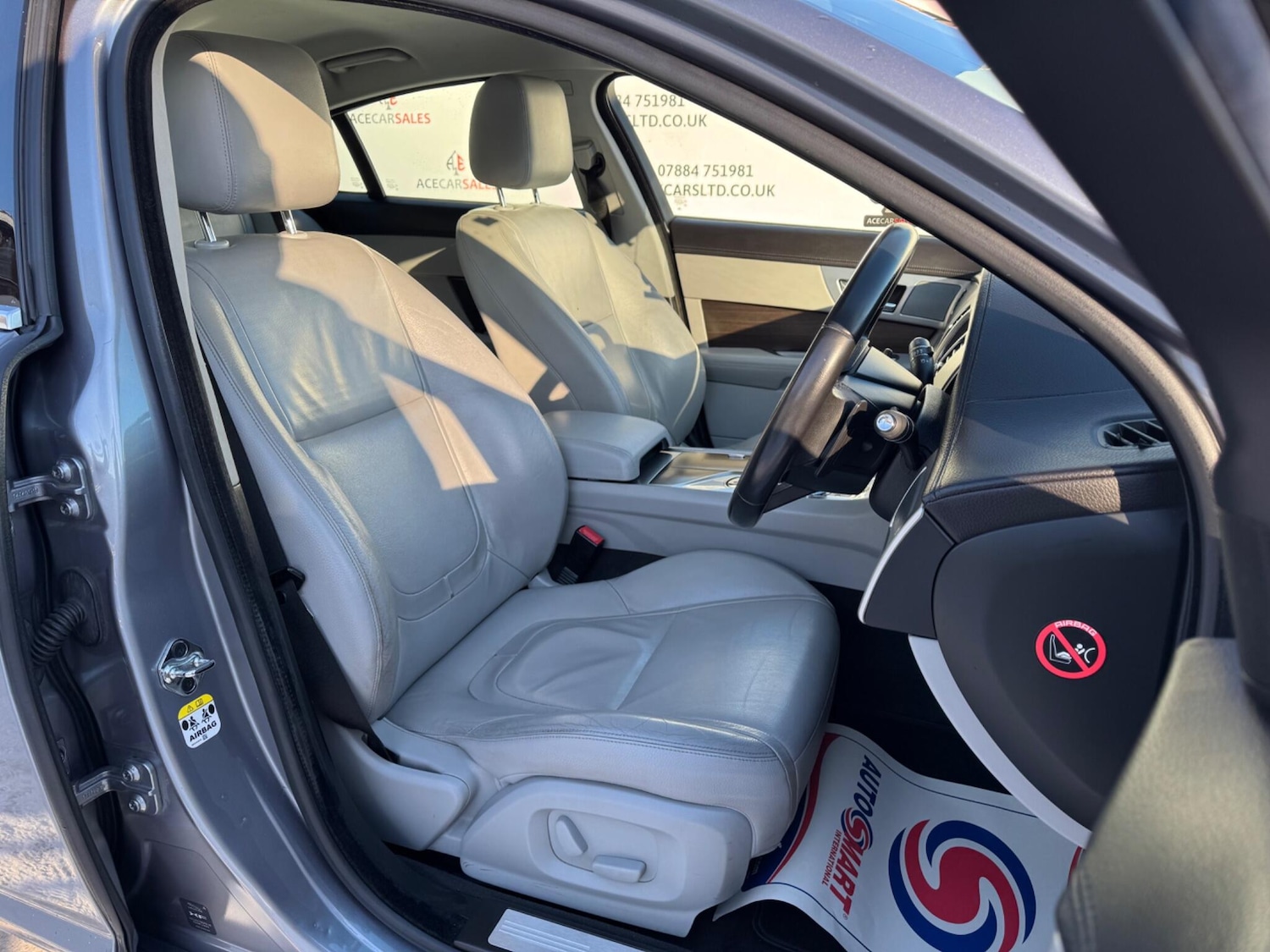 Used Jaguar XF 2012 for sale - 77109842: Photo 12