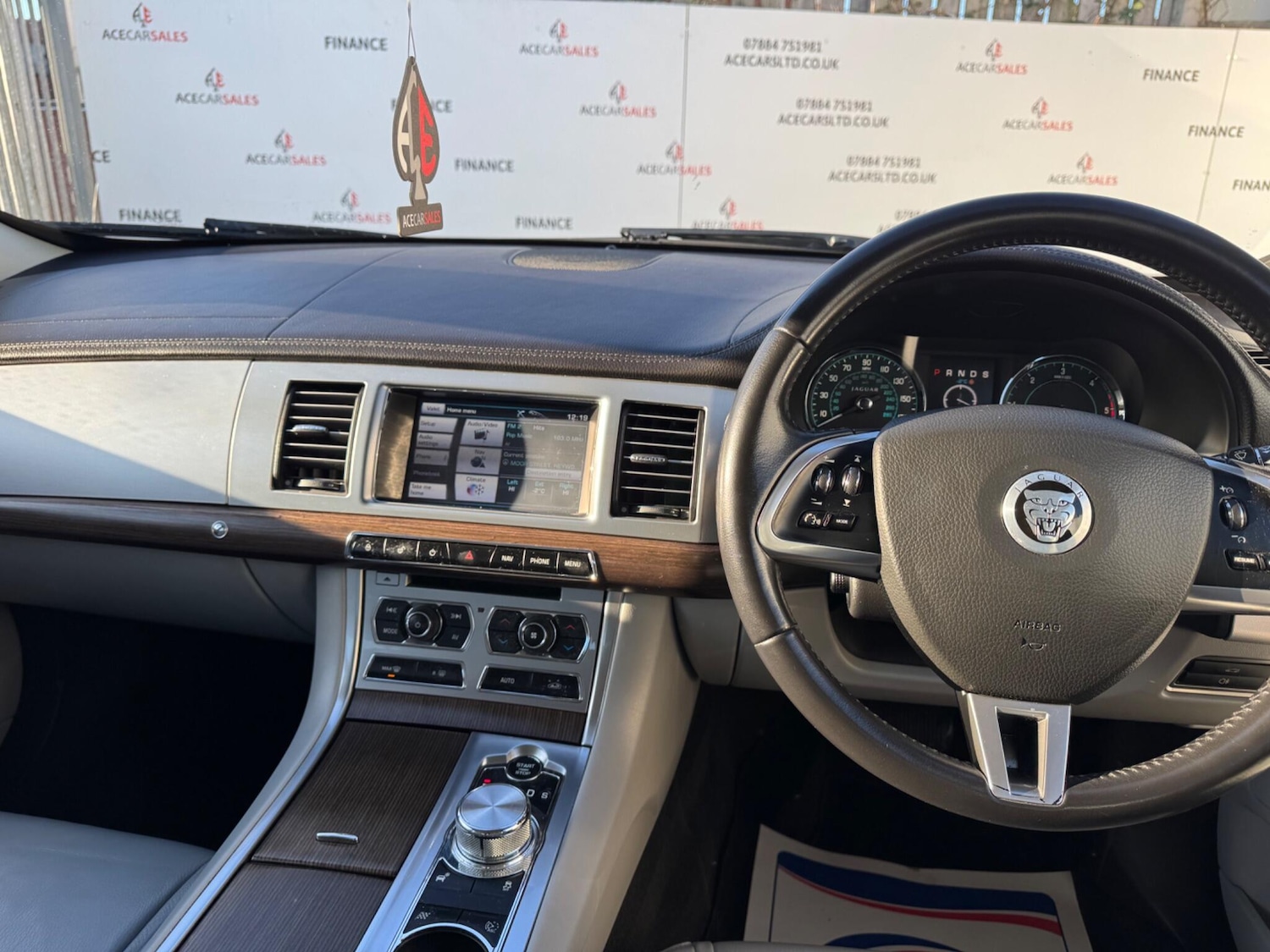 Used Jaguar XF 2012 for sale - 77109842: Photo 22