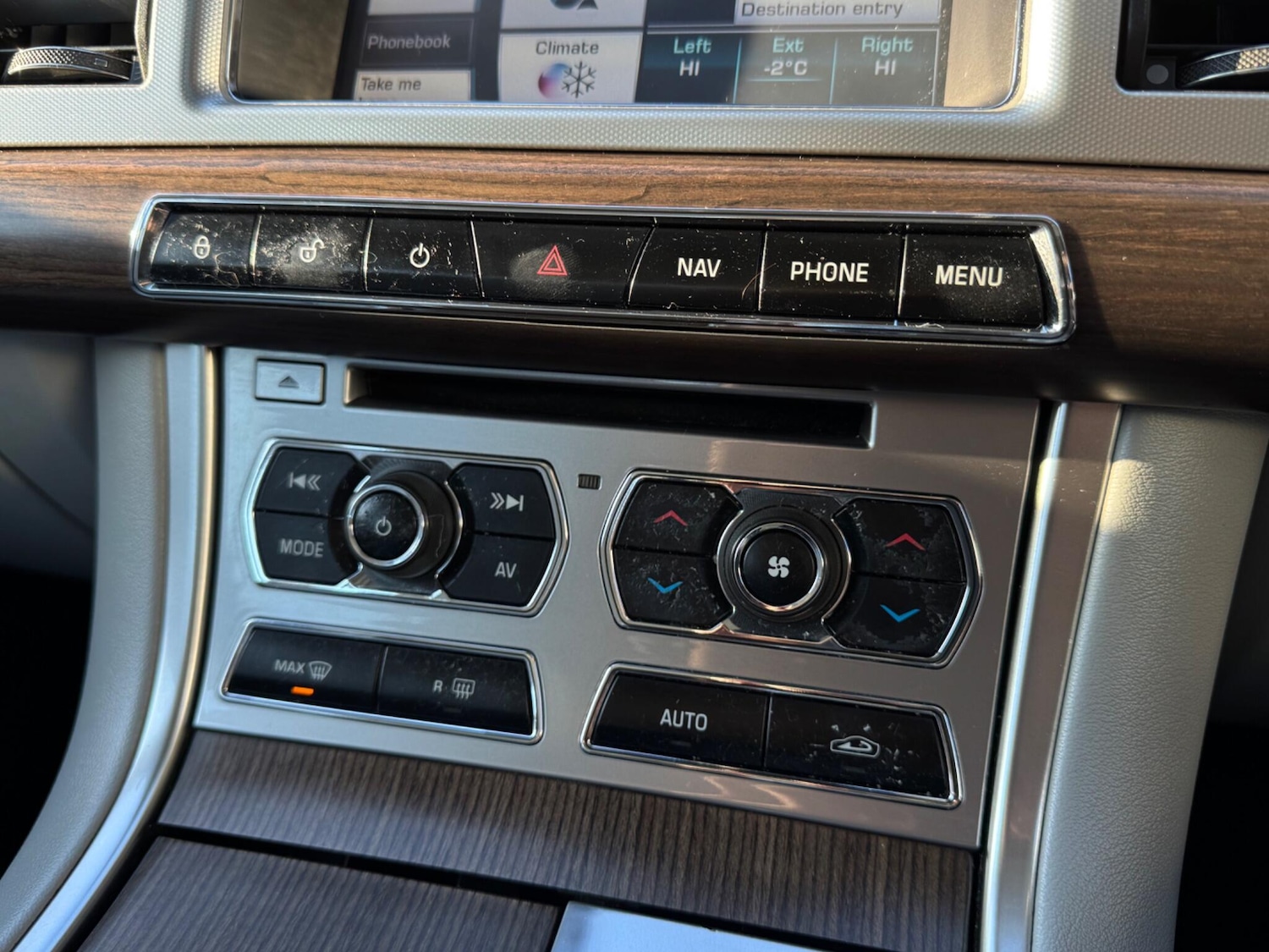 Used Jaguar XF 2012 for sale - 77109842: Photo 24