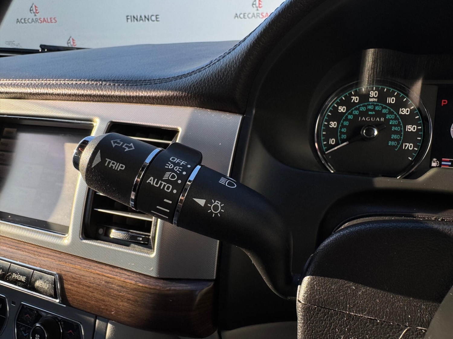 Used Jaguar XF 2012 for sale - 77109842: Photo 30