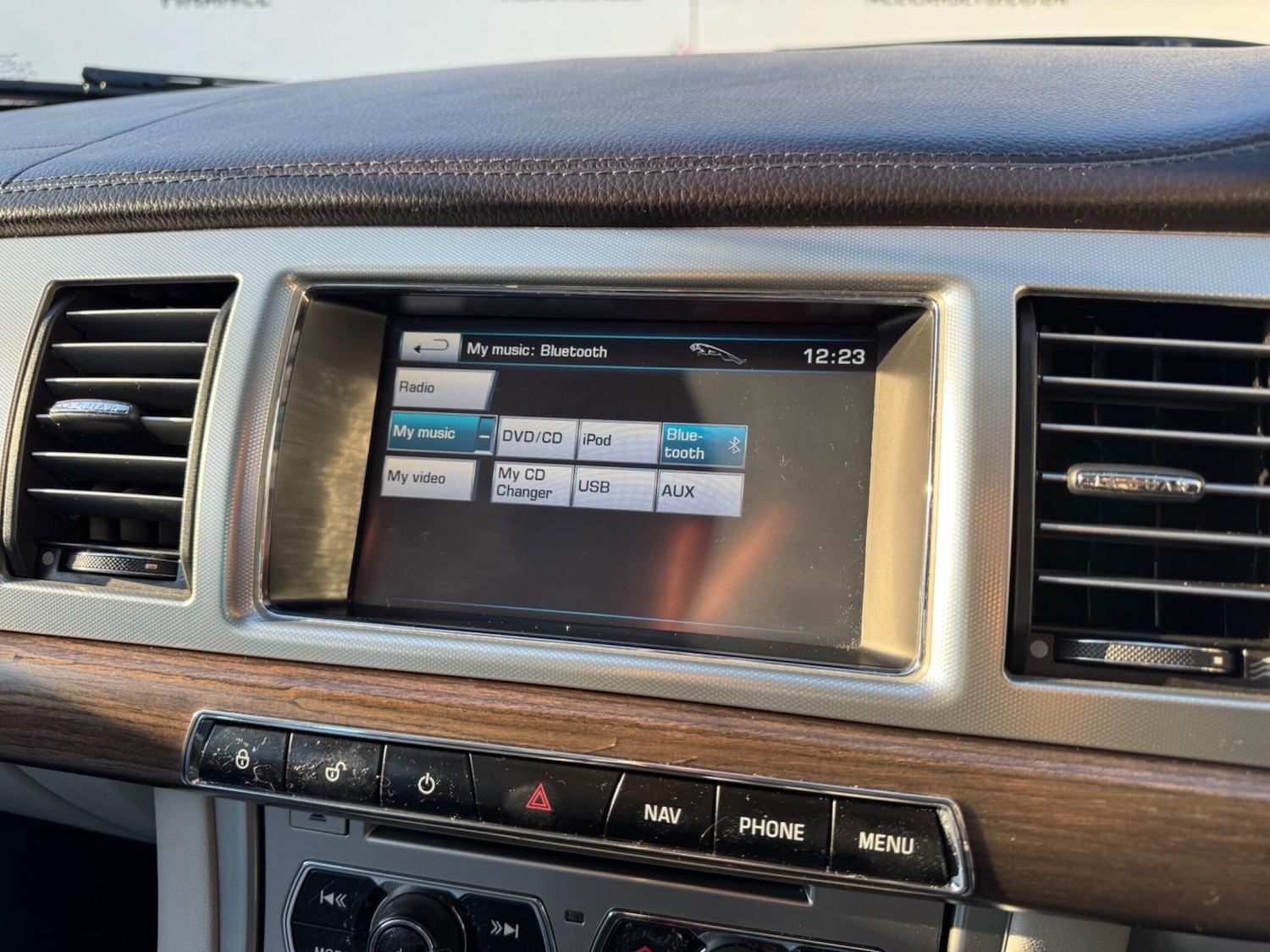 Used Jaguar XF 2012 for sale - 77109842: Photo 43