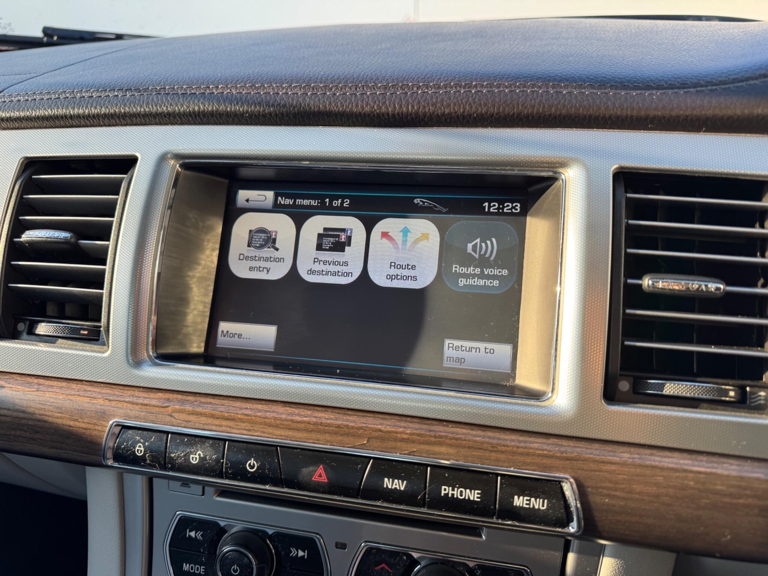 Used Jaguar XF 2012 for sale - 77109842: Photo 47