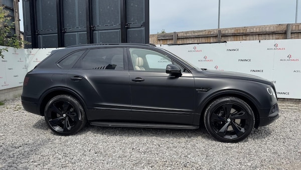 Used Bentley Bentayga 2017 for sale - 74418994: Photo 10