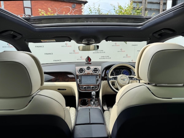 Used Bentley Bentayga 2017 for sale - 74418994: Photo 22