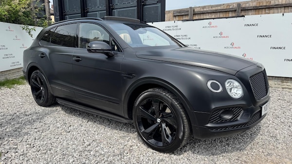 Used Bentley Bentayga 2017 for sale - 74418994: Photo 2