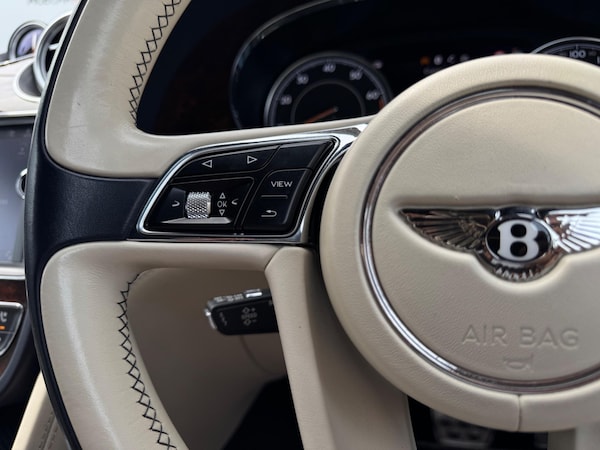 Used Bentley Bentayga 2017 for sale - 74418994: Photo 35