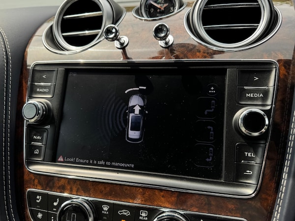 Used Bentley Bentayga 2017 for sale - 74418994: Photo 42