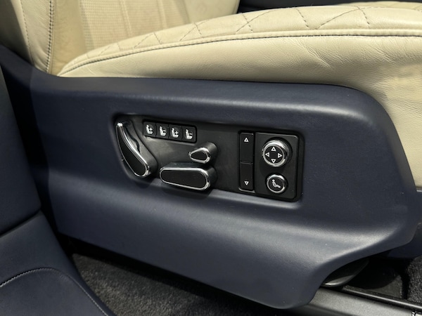 Used Bentley Bentayga 2017 for sale - 74418994: Photo 59