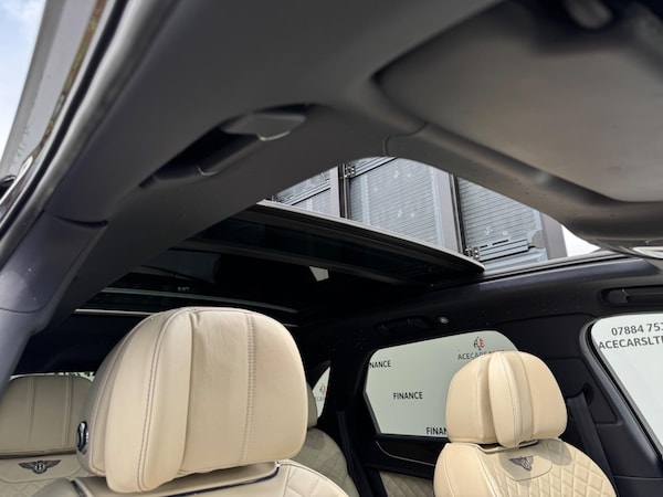 Used Bentley Bentayga 2017 for sale - 74418994: Photo 64