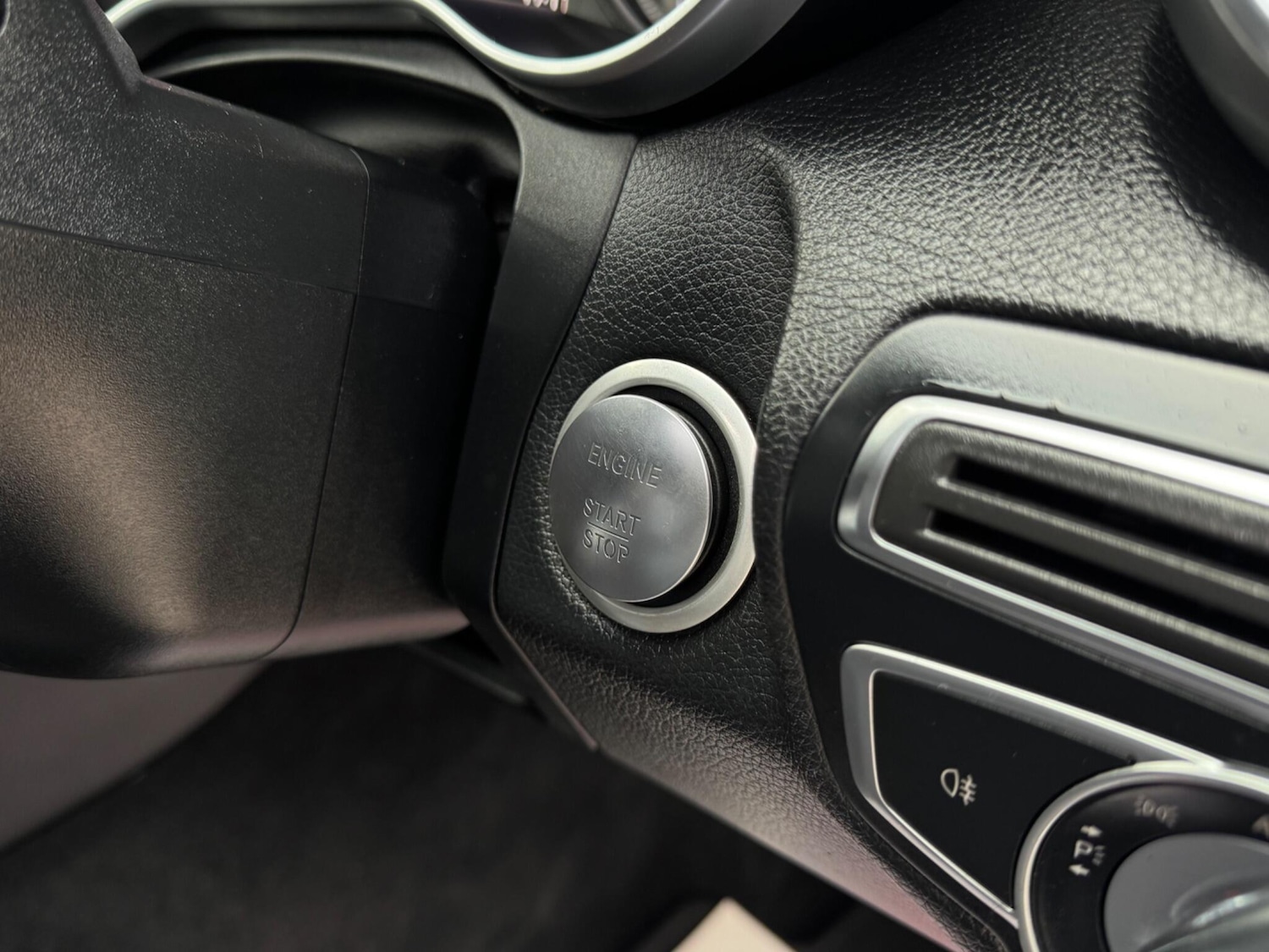 Used Mercedes-Benz C Class 2017 for sale - 77015425: Photo 25