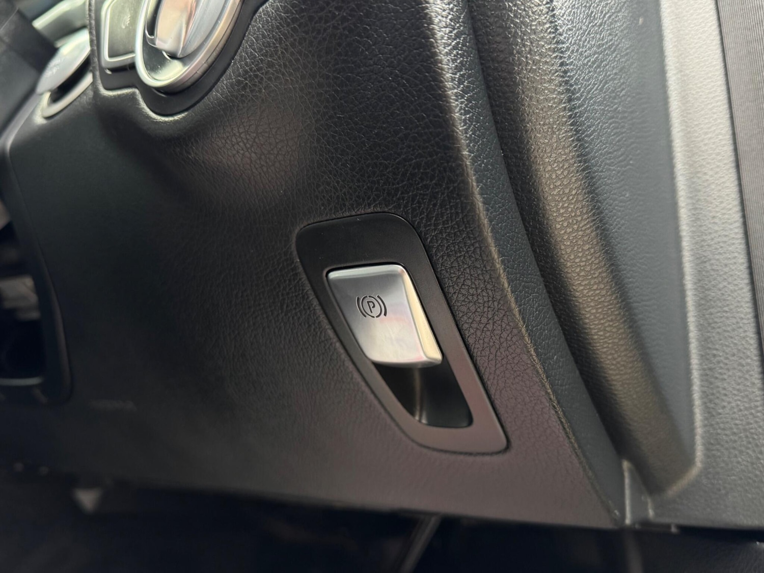 Used Mercedes-Benz C Class 2017 for sale - 77015425: Photo 76