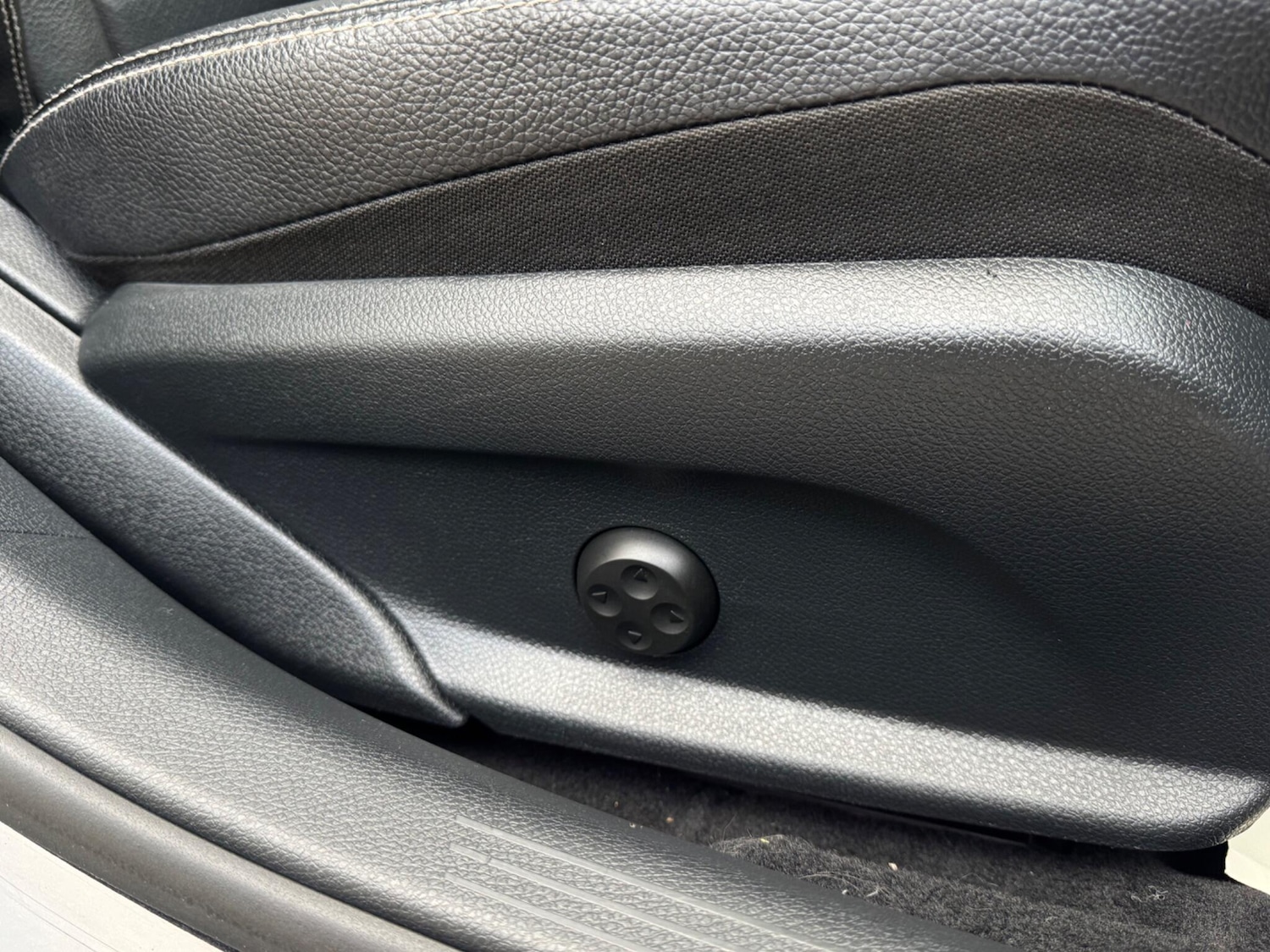 Used Mercedes-Benz C Class 2017 for sale - 77015425: Photo 82