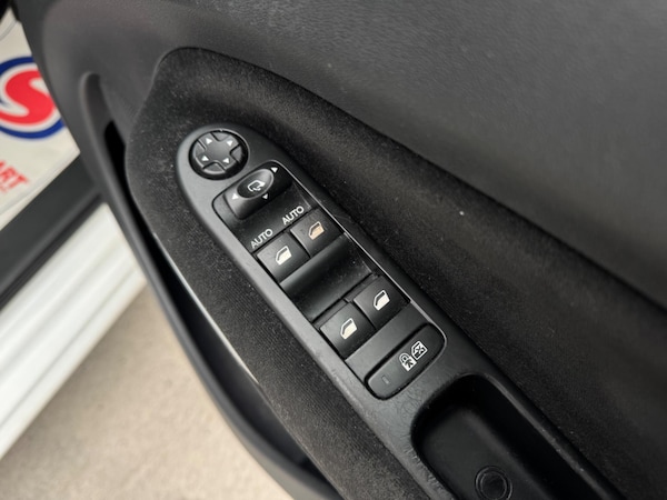 Used Citroen C3 Picasso 2014 for sale - 76284353: Photo 39