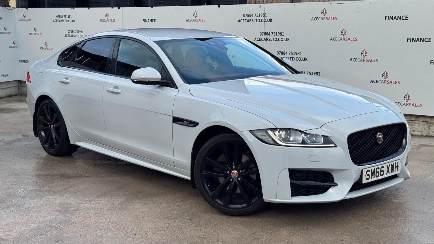 Used Jaguar XF 2017 for sale - 76925917: Photo 1