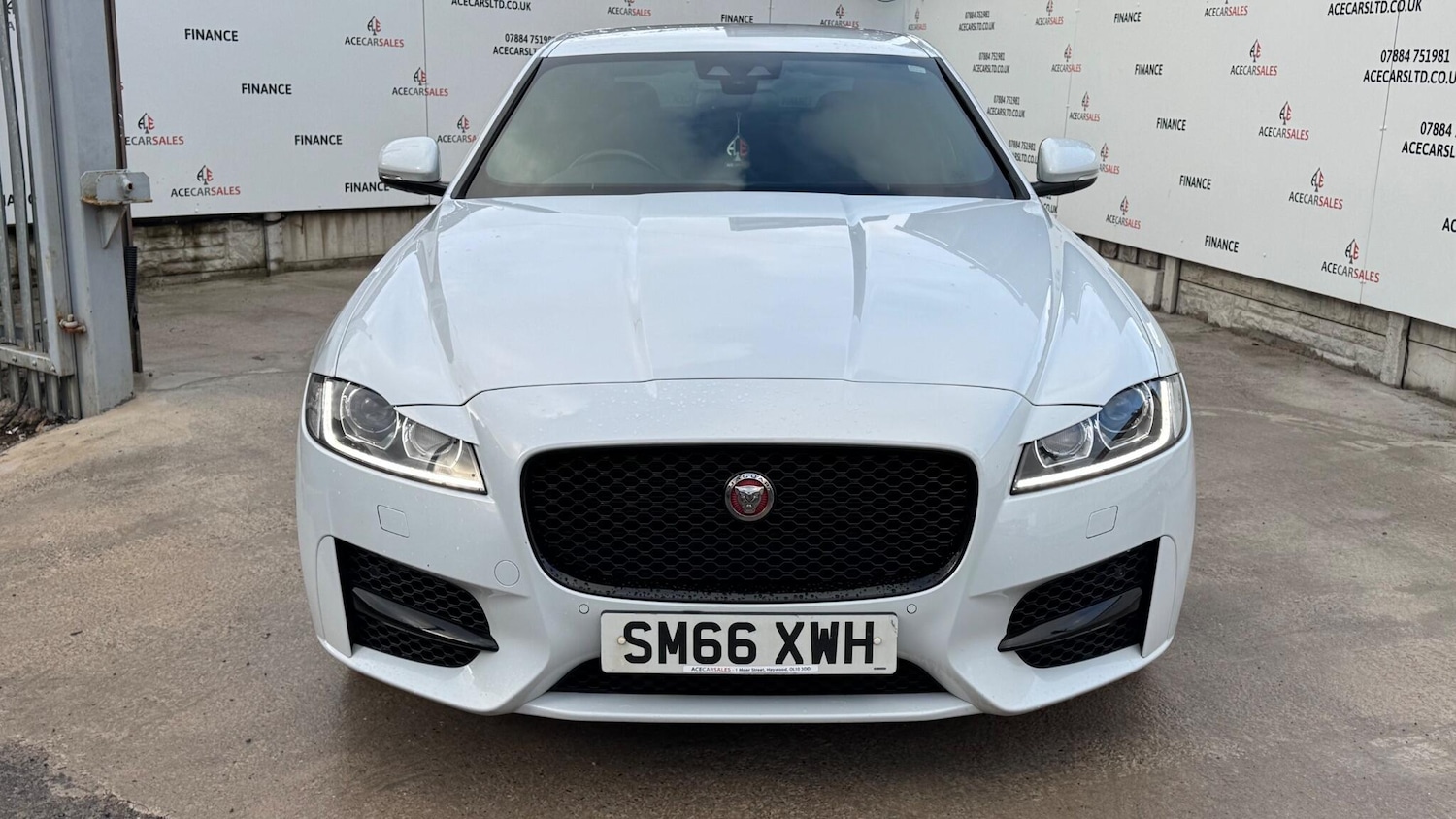 Used Jaguar XF 2017 for sale - 76925917: Photo 3