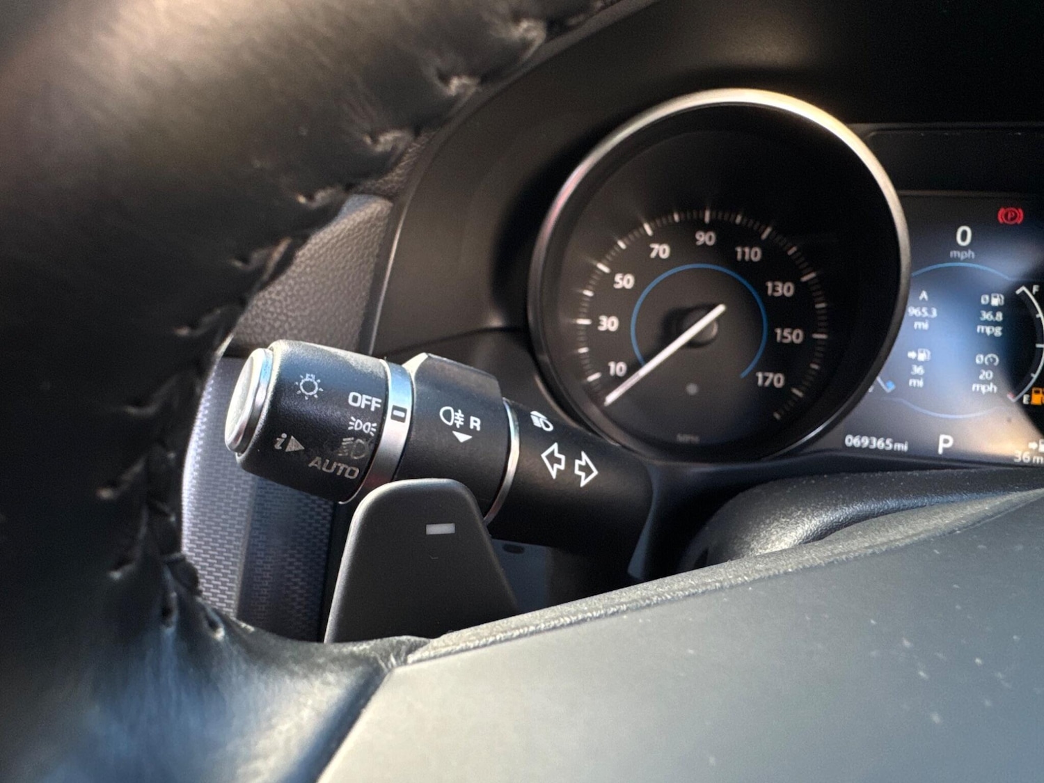 Used Jaguar XF 2017 for sale - 76925917: Photo 31