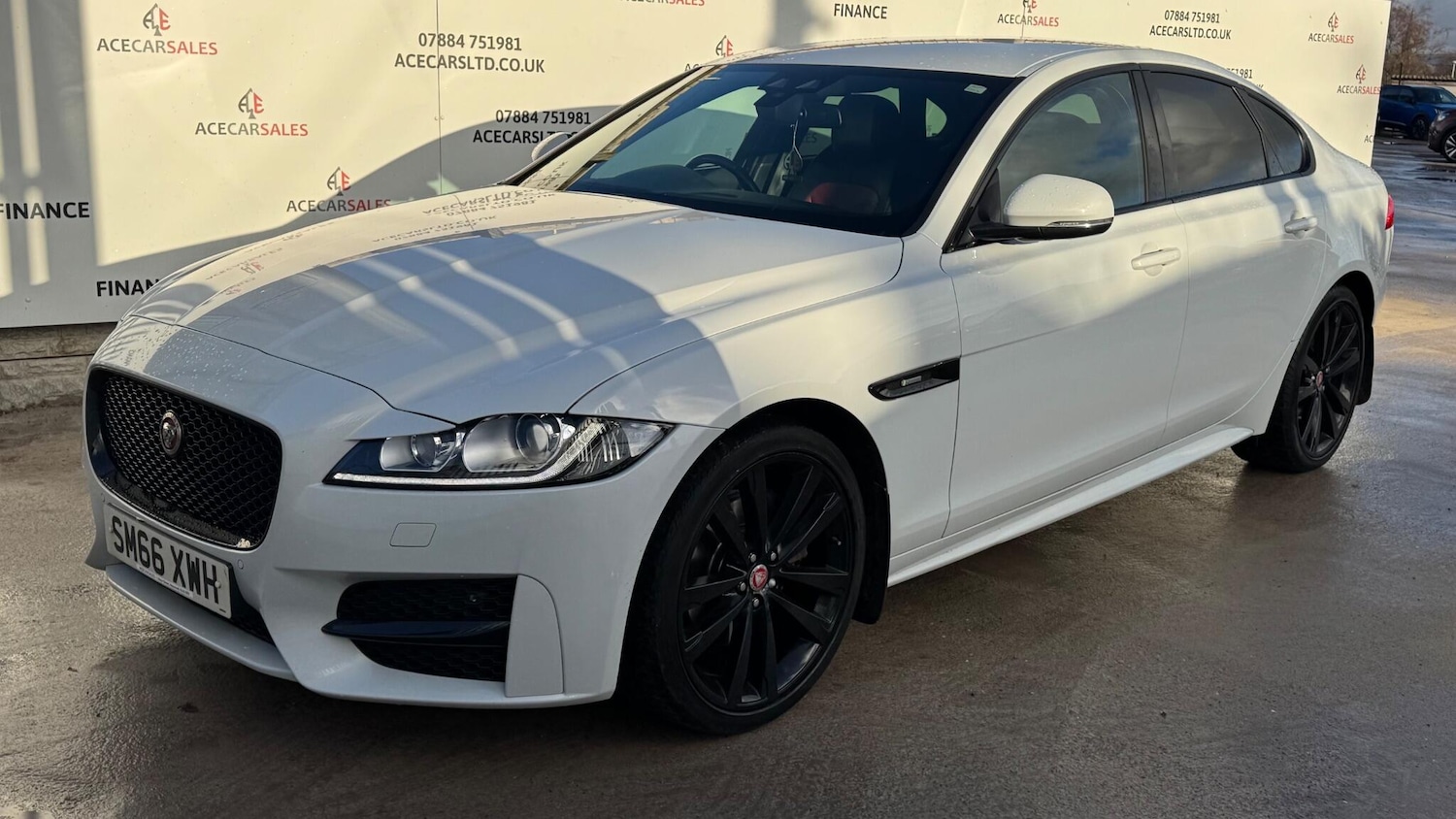 Used Jaguar XF 2017 for sale - 76925917: Photo 4