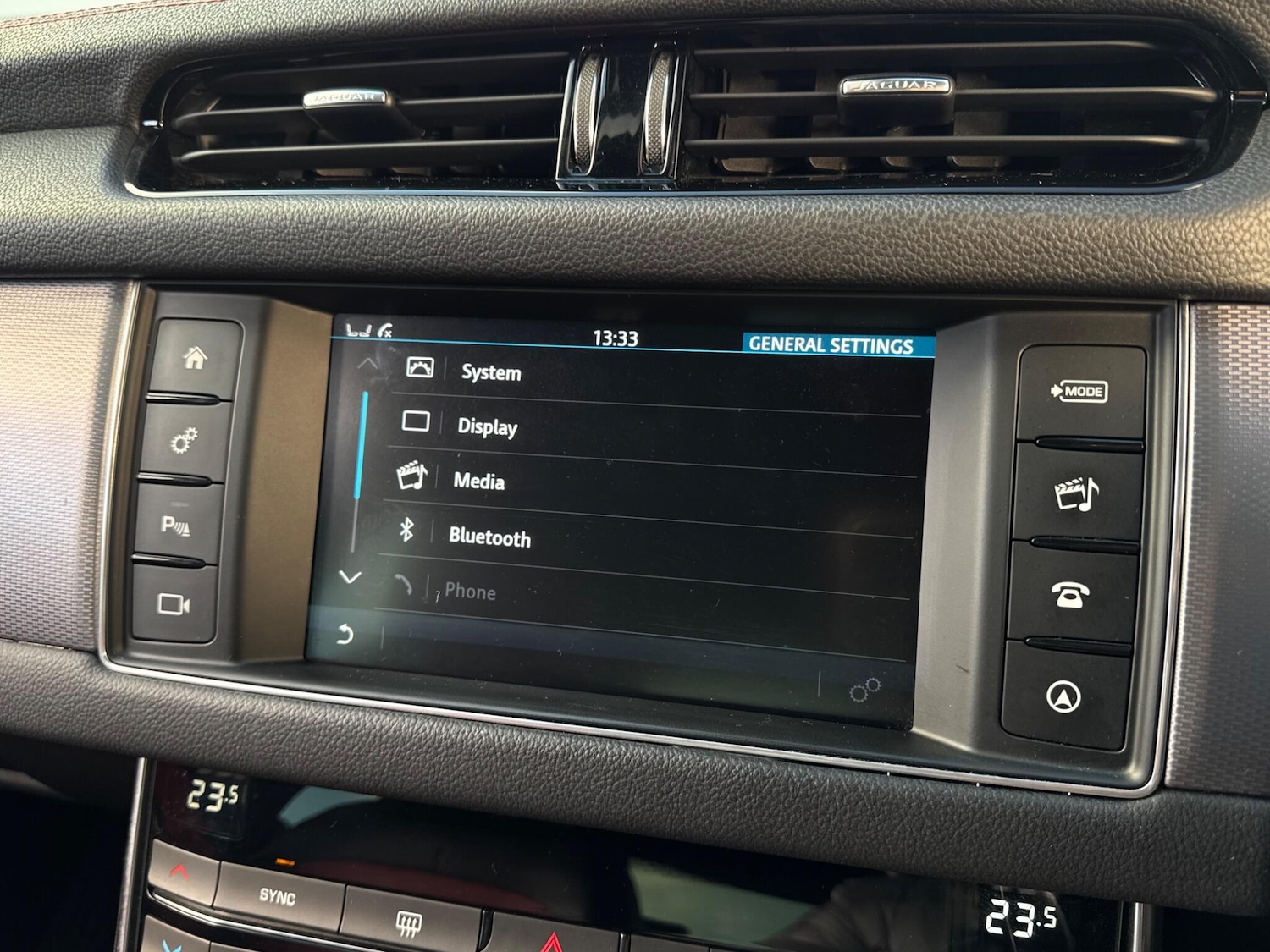 Used Jaguar XF 2017 for sale - 76925917: Photo 45