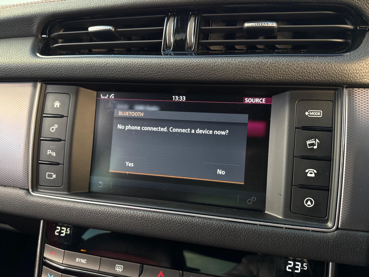 Used Jaguar XF 2017 for sale - 76925917: Photo 46