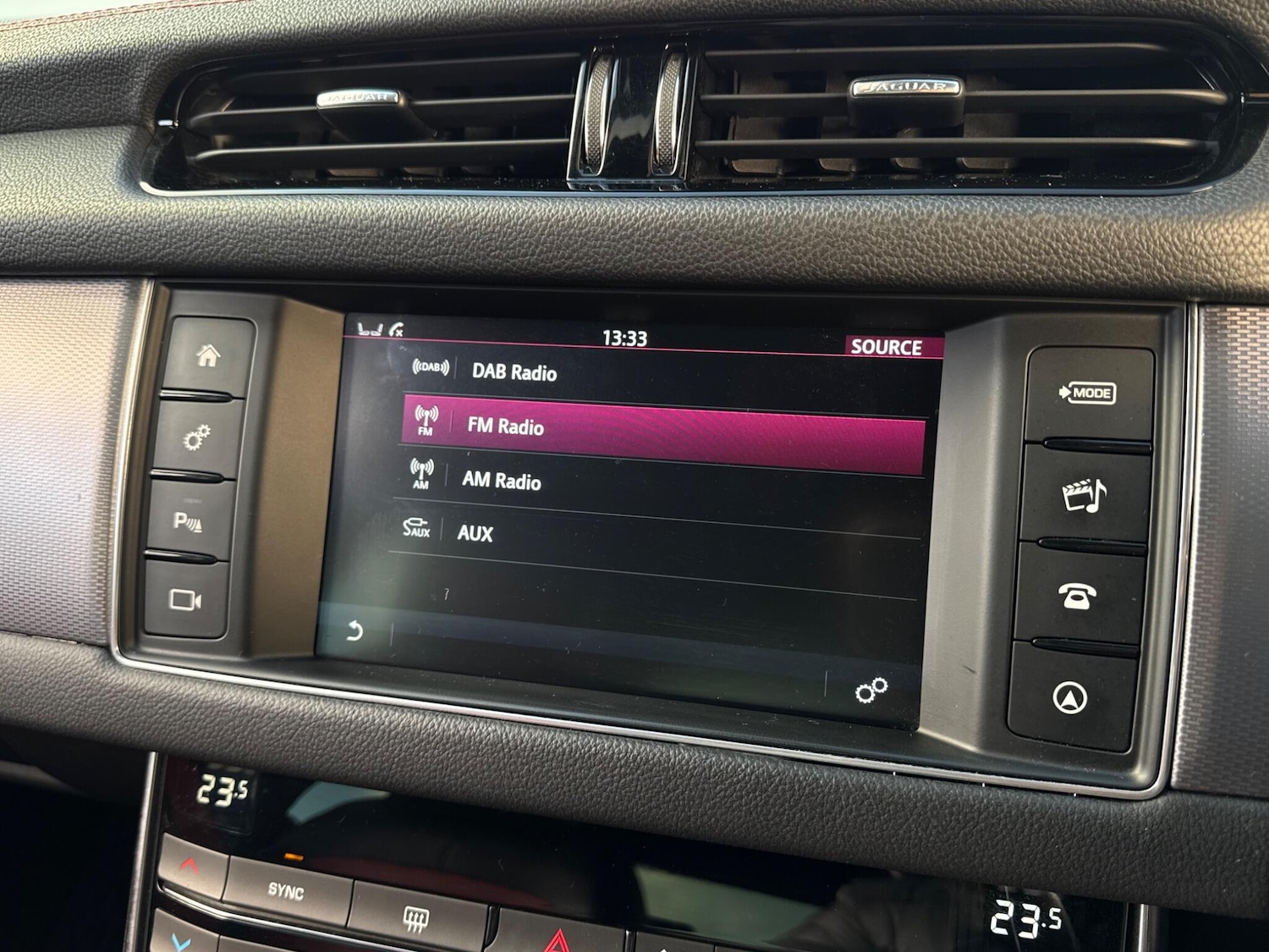 Used Jaguar XF 2017 for sale - 76925917: Photo 47