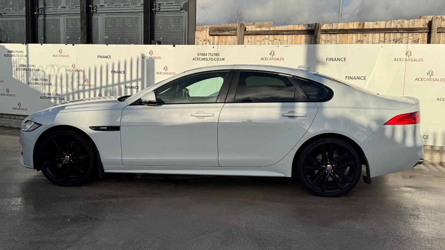 Used Jaguar XF 2017 for sale - 76925917: Photo 5