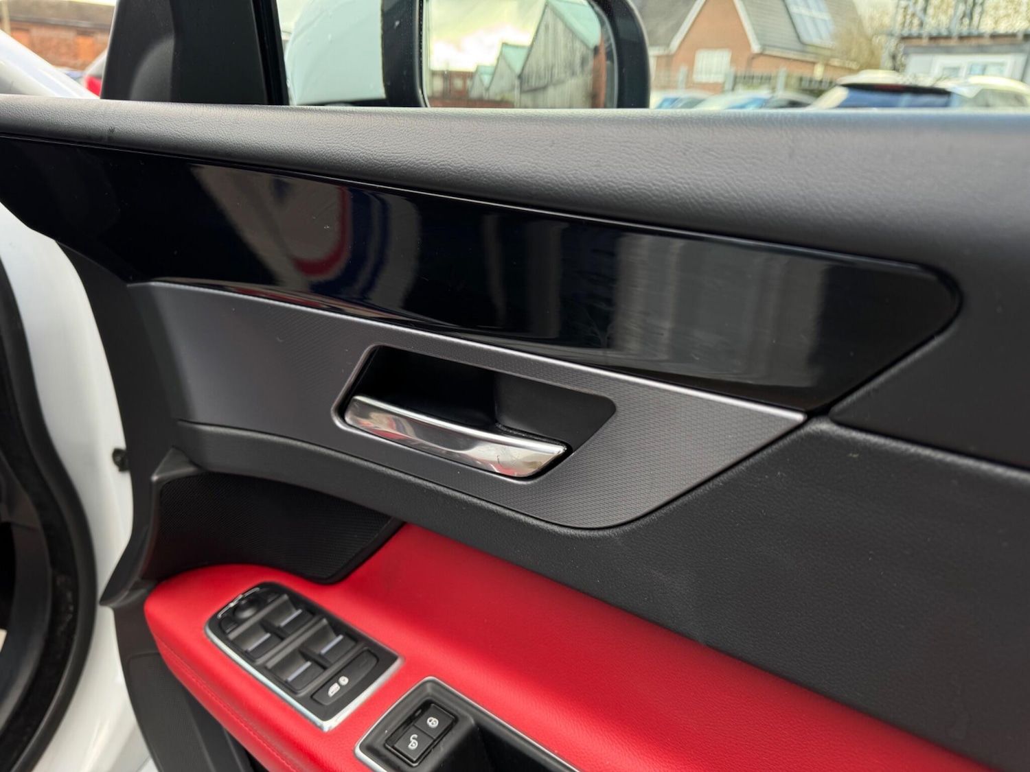 Used Jaguar XF 2017 for sale - 76925917: Photo 67