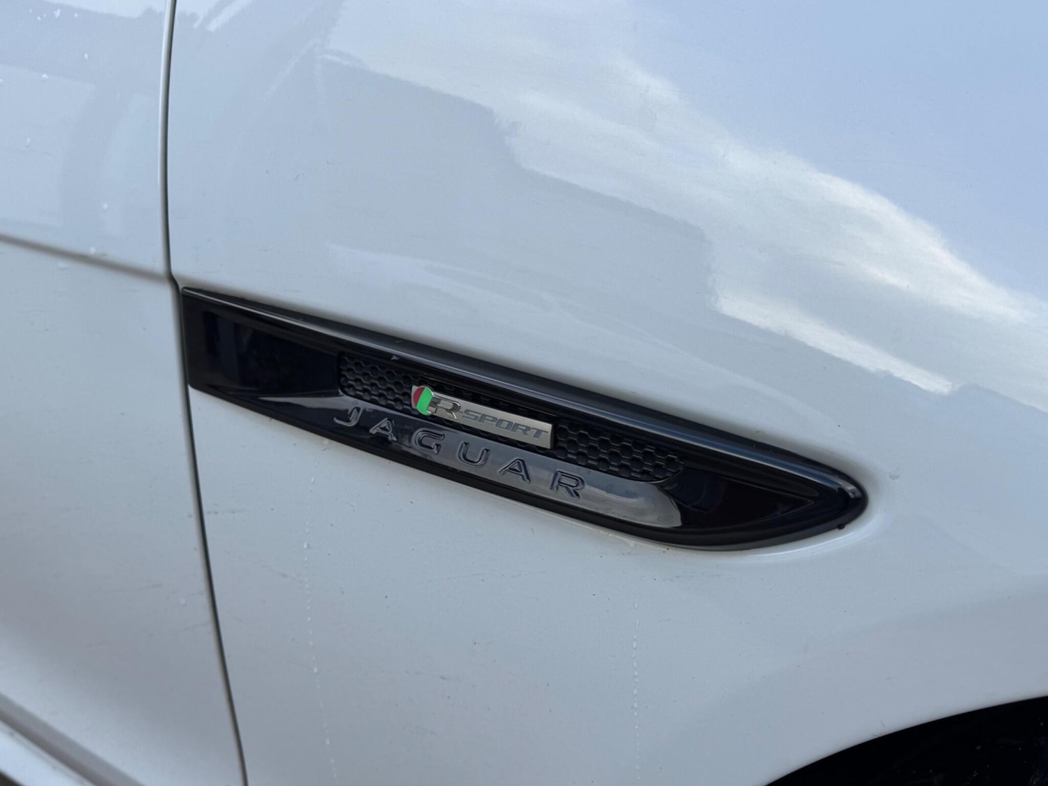 Used Jaguar XF 2017 for sale - 76925917: Photo 70