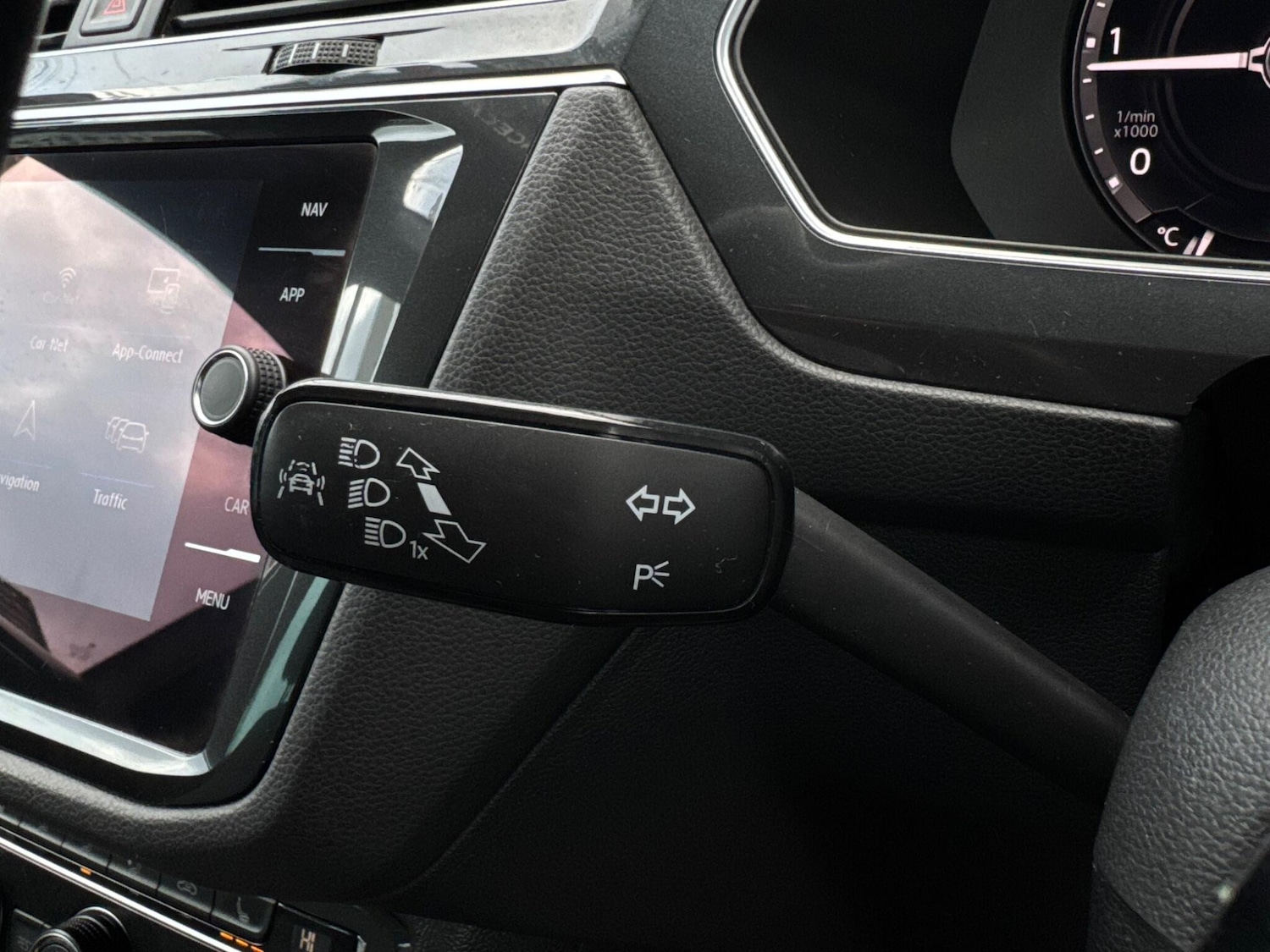 Used Volkswagen Tiguan 2017 for sale - 77237577: Photo 30