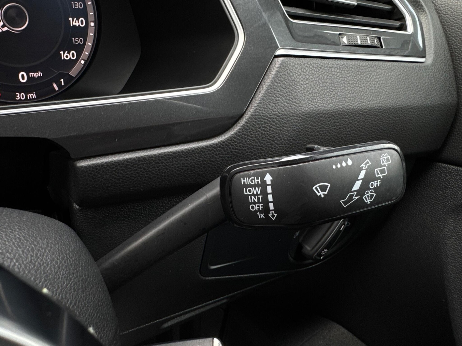 Used Volkswagen Tiguan 2017 for sale - 77237577: Photo 36