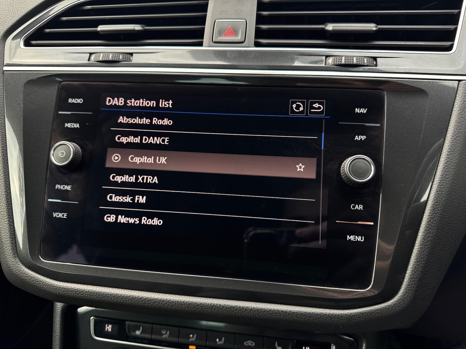 Used Volkswagen Tiguan 2017 for sale - 77237577: Photo 63