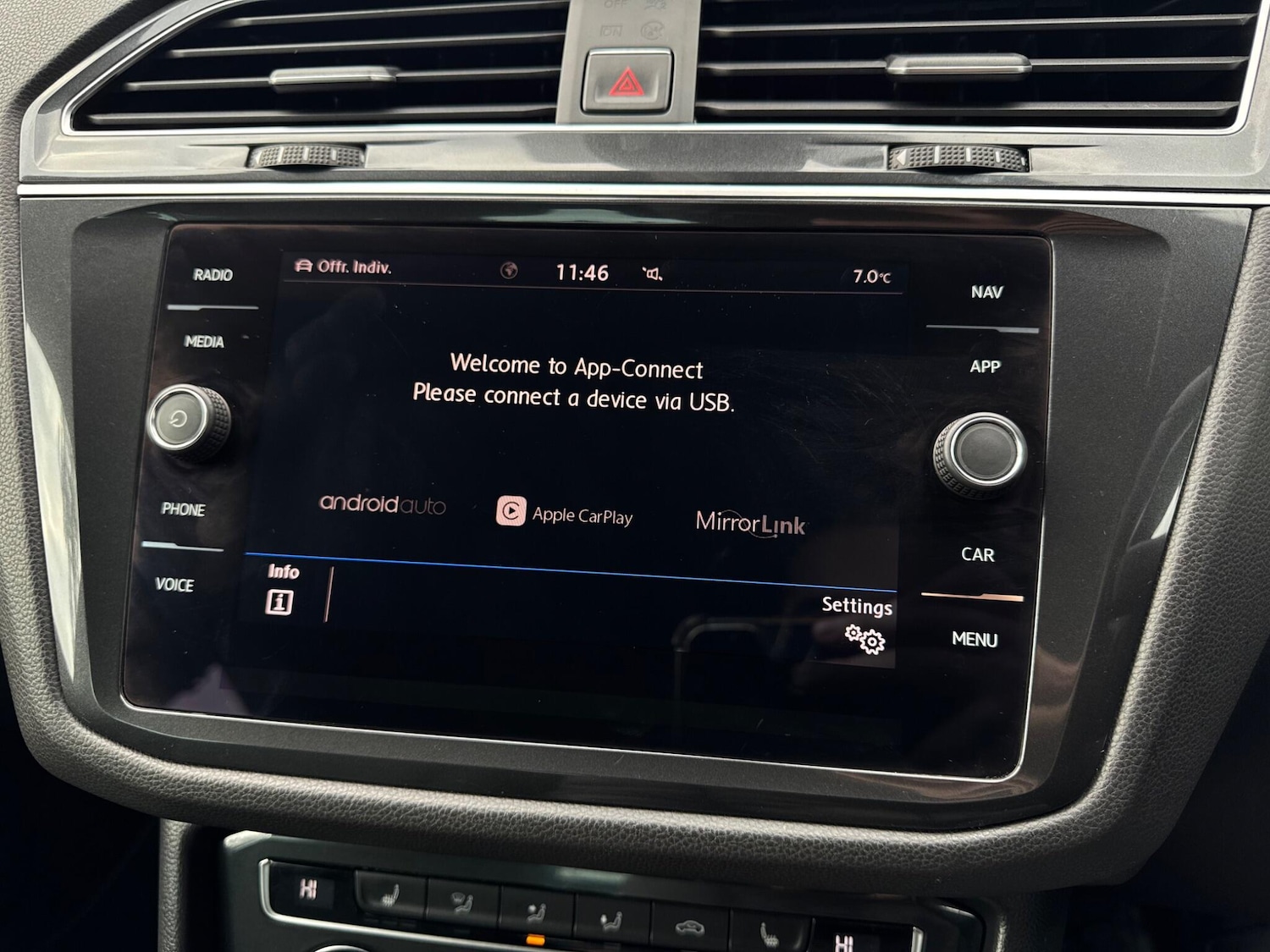 Used Volkswagen Tiguan 2017 for sale - 77237577: Photo 67