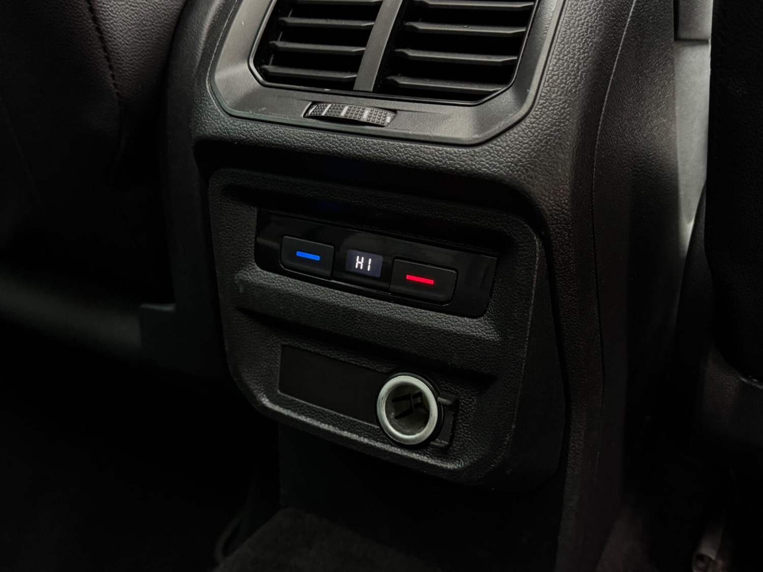 Used Volkswagen Tiguan 2017 for sale - 77237577: Photo 72