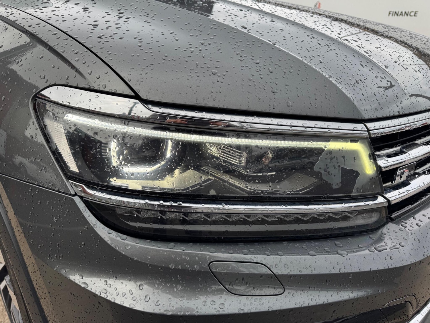 Used Volkswagen Tiguan 2017 for sale - 77237577: Photo 94